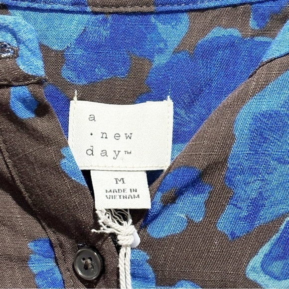 A NEW DAY Women’s Brown Blue Floral Print Long Sleeve Button Front Blouse M - Picture 6 of 7